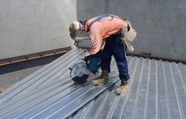 как правильно резать металл бензорезом