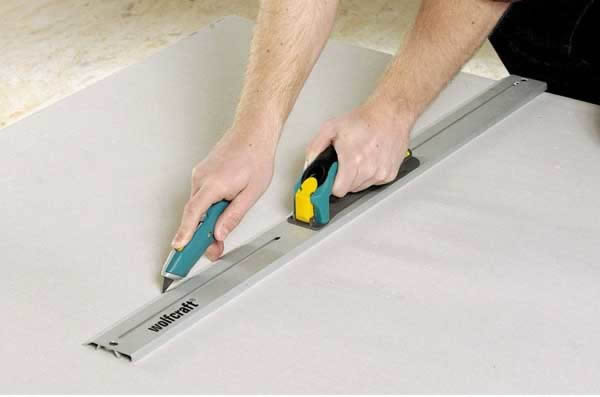 применение металлической линейки