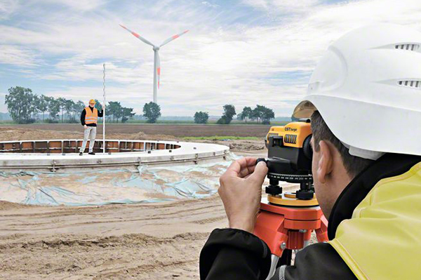 Фото оптического нивелира