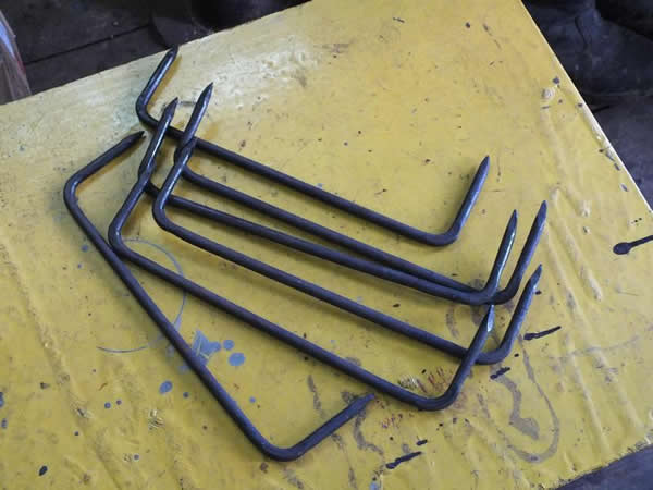 кованые скобы