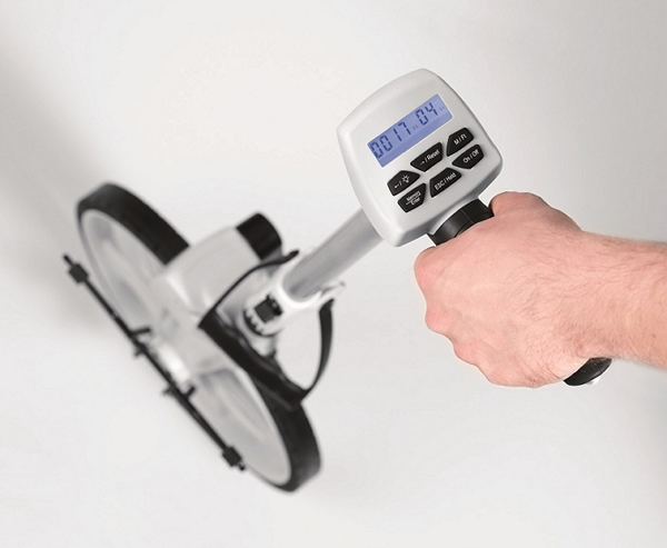 Фото дорожного электронного курвиметра на батарейках