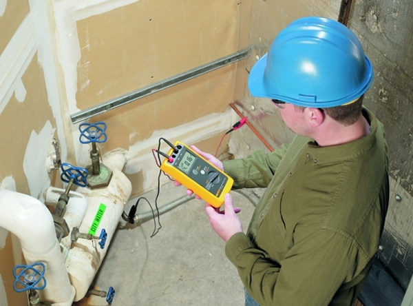 метод измерения сопротивления напряжения без включения вспомогательных измерительных электродов