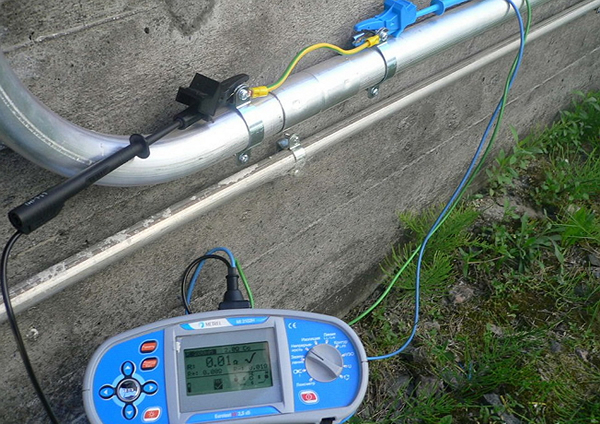 измерение сопротивления заземления тестером