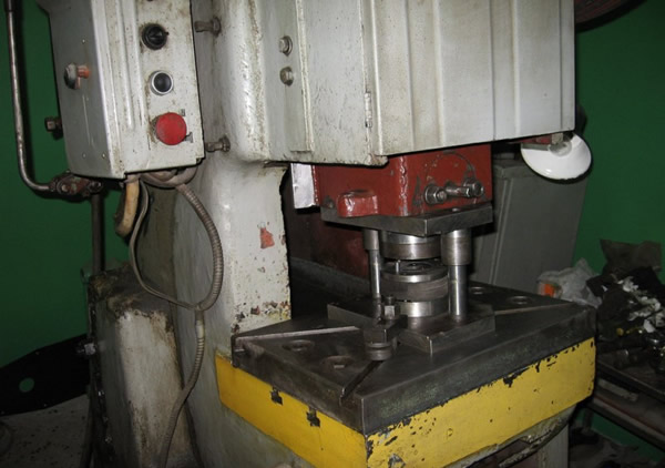 Фото штамповки зубчатых шайб