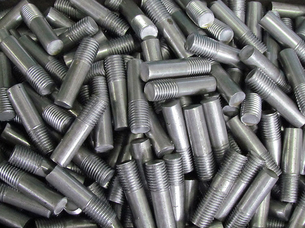 Фото шпилек строительных