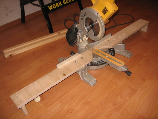 Фото торцовочной пилы по дереву