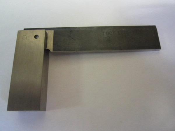 Фото слесарного угольника