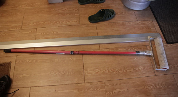 Фото игольчатого валика с телескопической ручкой